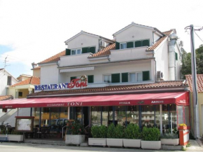 Apartments by the sea Tisno, Murter - 815